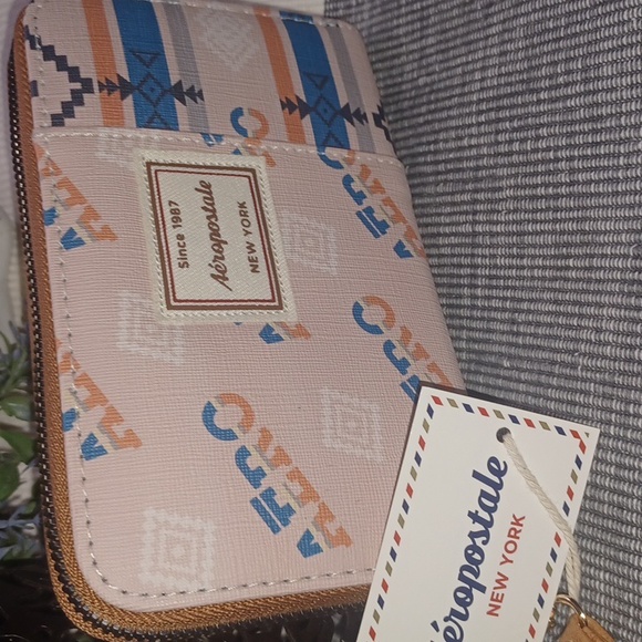 AEROPOSTAL WALLET 💖 - Picture 4 of 6